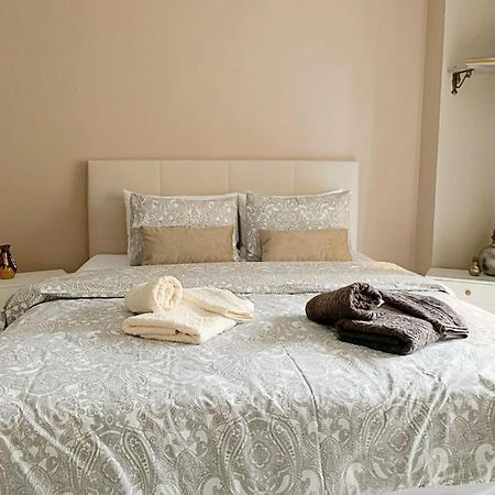 Cozy Studio, 1Min From Kamara Thessaloniki Exterior photo