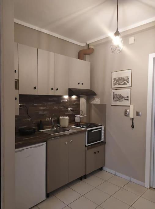 Cozy Studio, 1Min From Kamara Thessaloniki Exterior photo